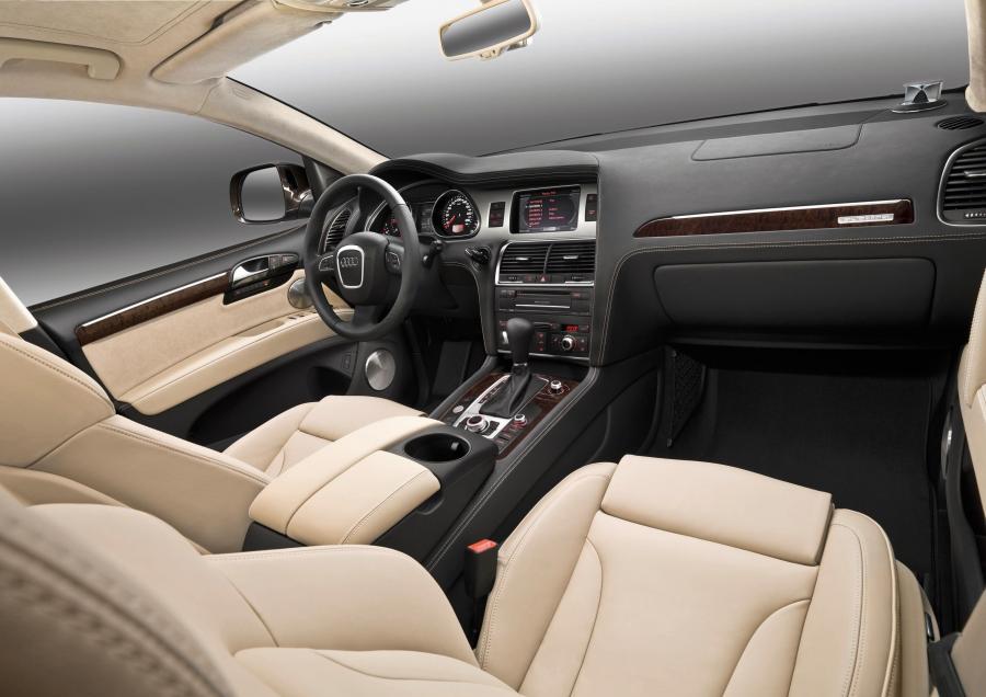 Торпедо Audi Q7 3.0 TDI Quattro (4L) 2009 года  (WW) (фото 44 из 51)